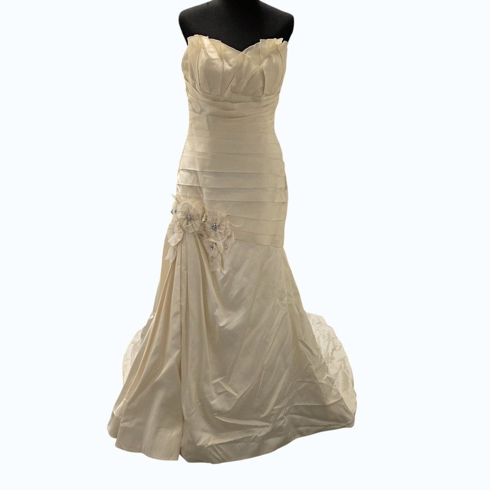Jasmine Haute Couture Ivory Silk Mermaid Wedding Dress Size 14 Floral Appliqué